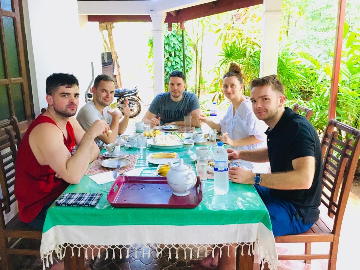 סיגירייה Gangadiya Lodge מראה חיצוני תמונה