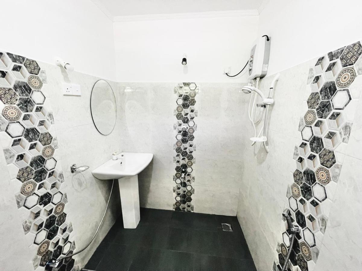 סיגירייה Gangadiya Lodge מראה חיצוני תמונה