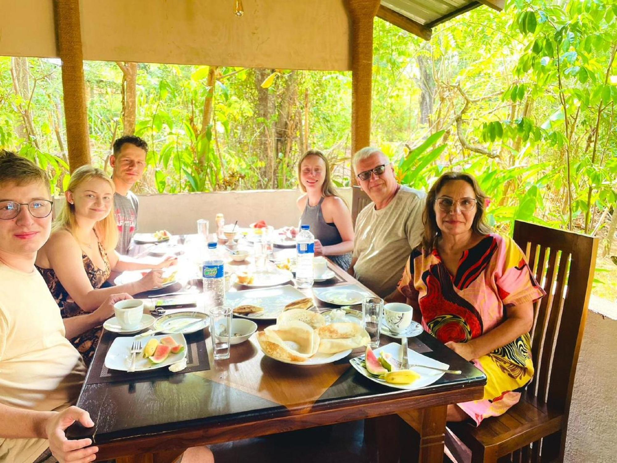 סיגירייה Gangadiya Lodge מראה חיצוני תמונה